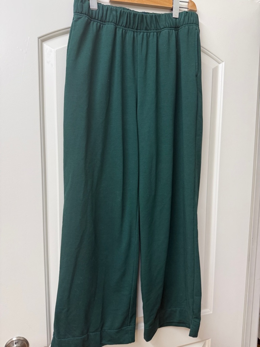 GAP Wide-Leg Pull-On Sweatpants in Deep Green